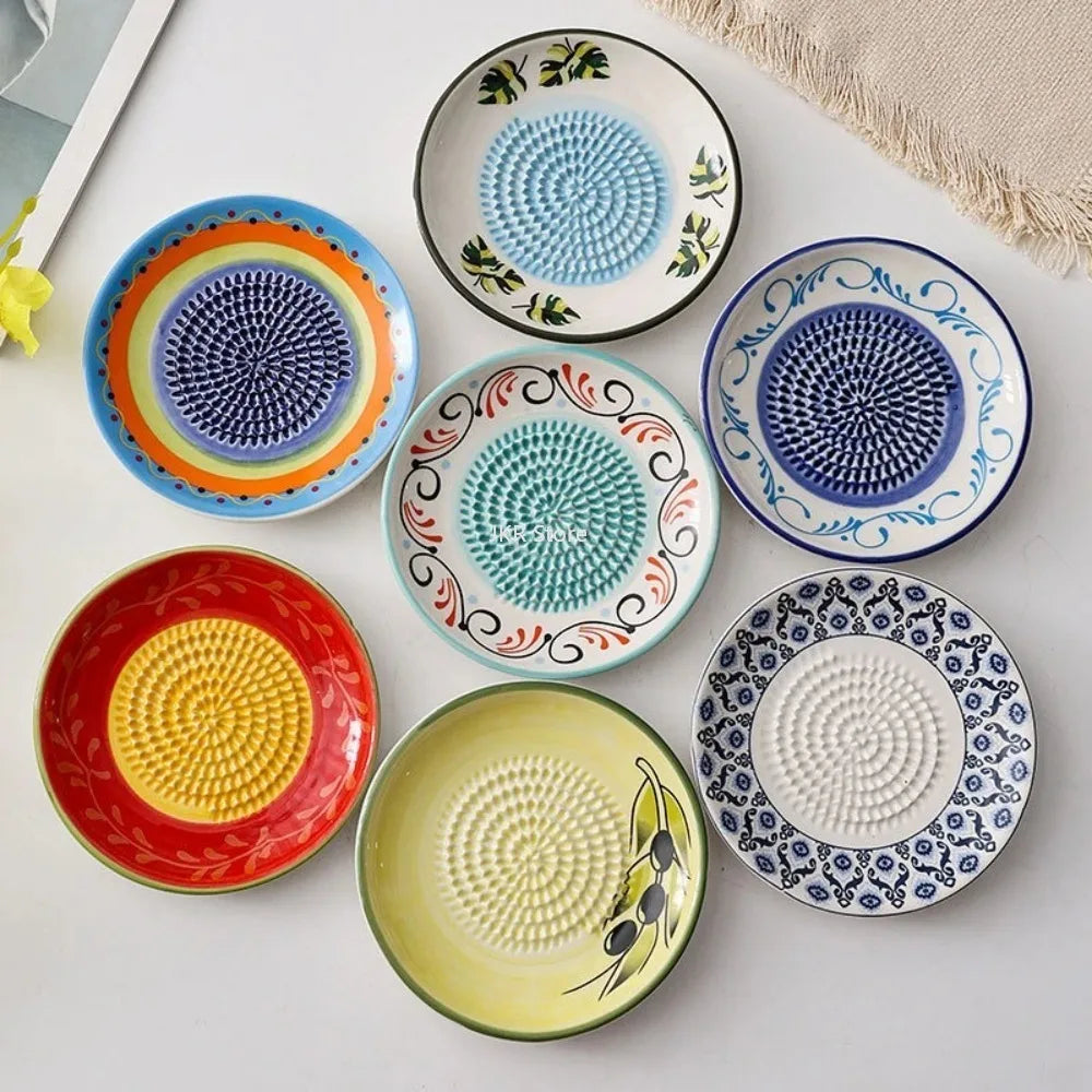Grattugia di ceramica per frutta e verdura, fresca e congelata.